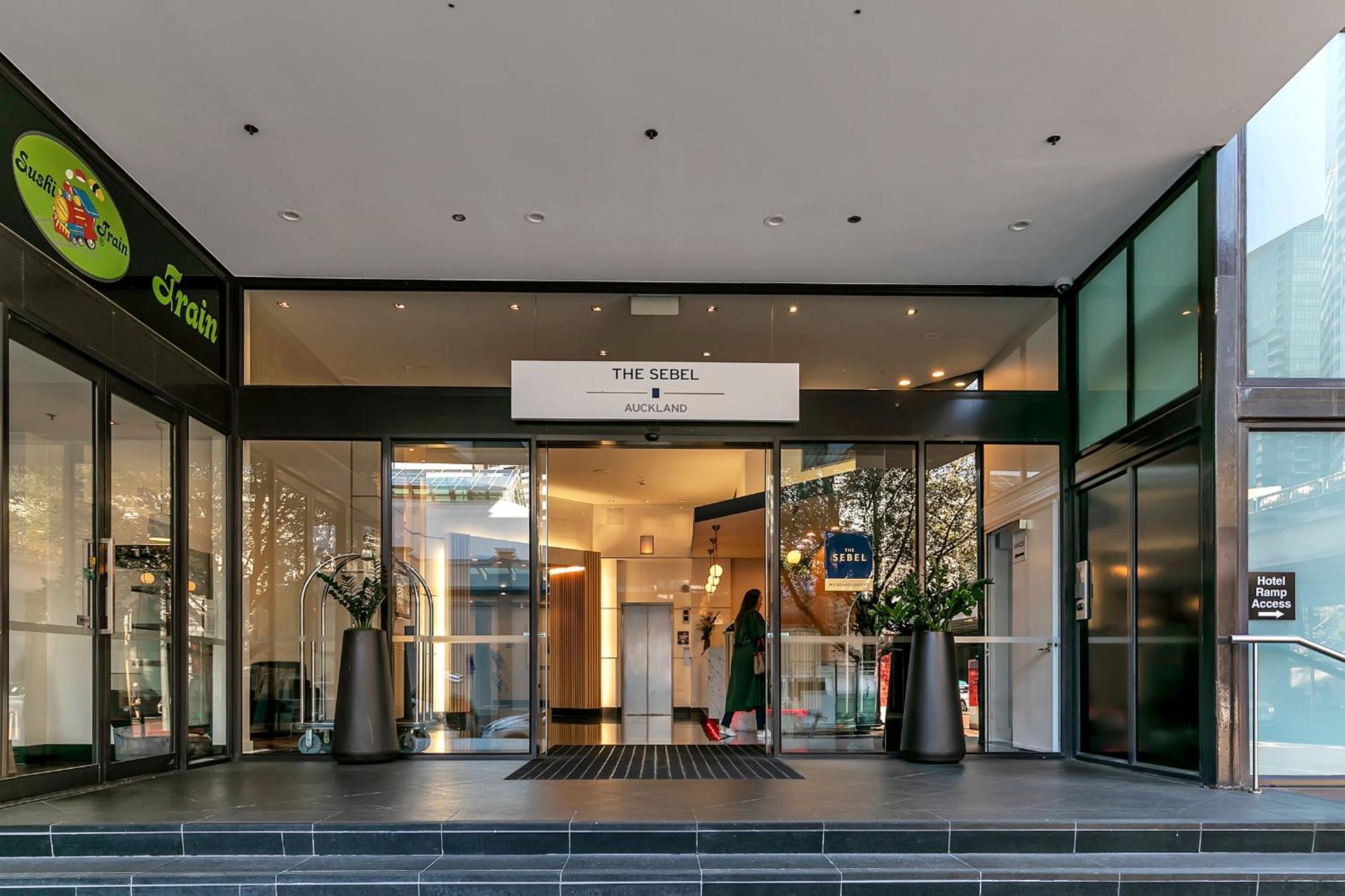 Exquisite Sun Soaked Corner Apartment Auckland Exterior photo