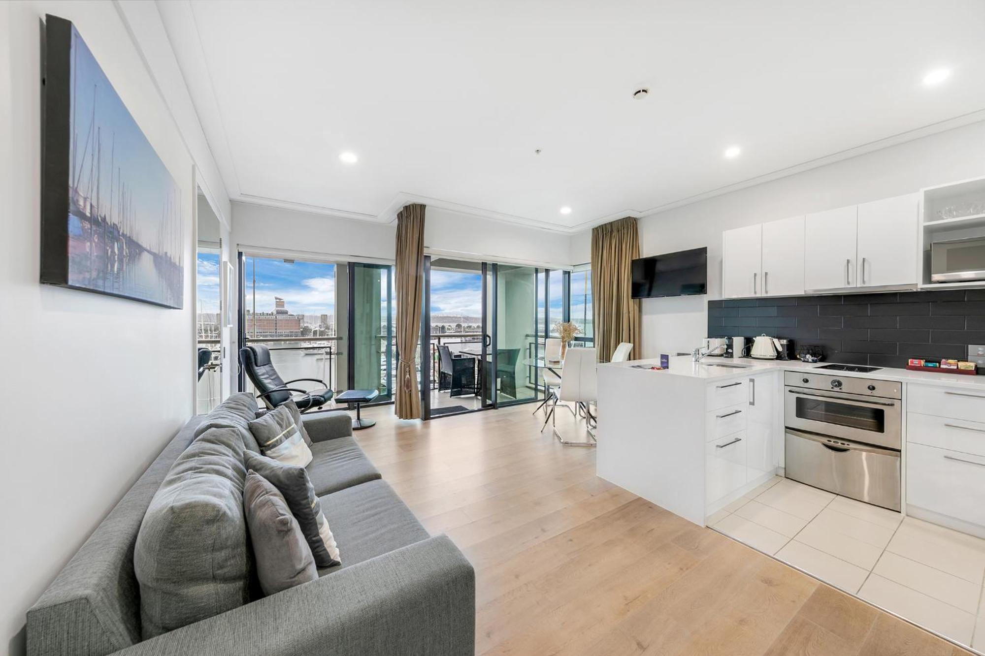 Exquisite Sun Soaked Corner Apartment Auckland Exterior photo